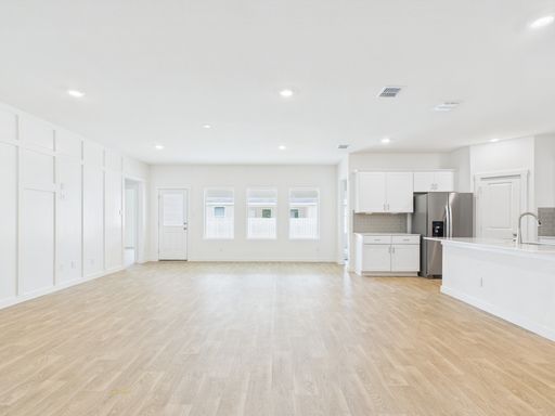 724 Grace Lane, Fredericksburg, TX 78624