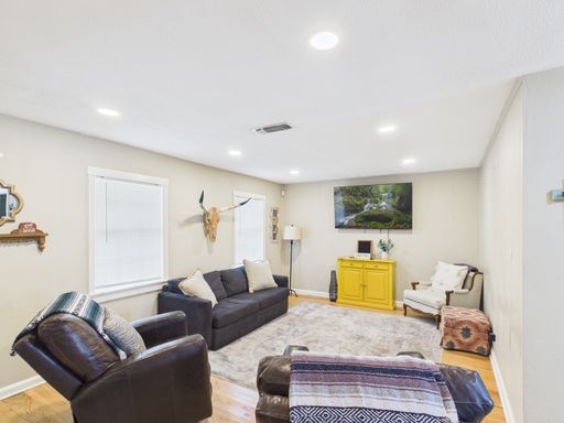 510 S Olive , Fredericksburg, TX 78624