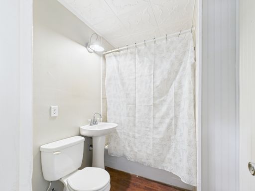 208 Myrtle Ave , Harper, TX 78631