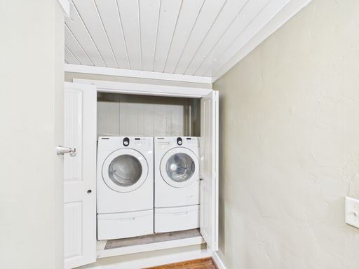 104 N Elk Street, Fredericksburg, TX 78624