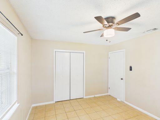328 Glenmoor, Fredericksburg, TX 78624
