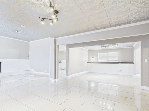 1209 E Main  , Fredericksburg, TX 78624