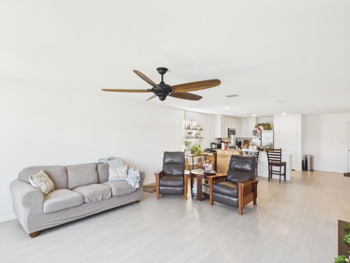 127 Aidan Trl, Fredericksburg, TX 78624
