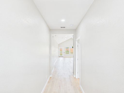 126 Feather Way , Fredericksburg, TX 78624