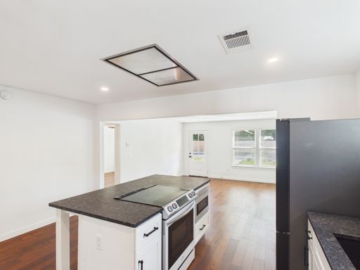 313 Fulton Street, Fredericksburg, TX 78624