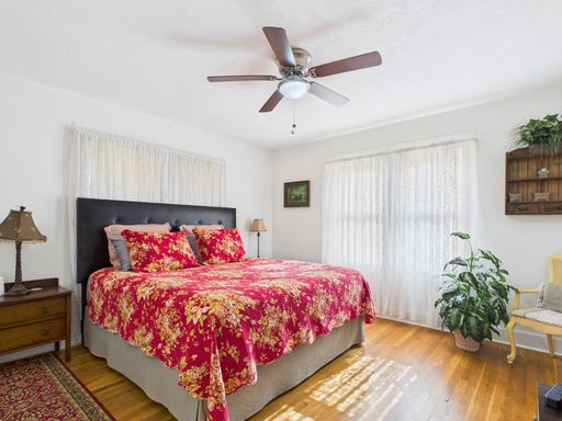 206 North Edison Street, Fredericksburg, TX 78624