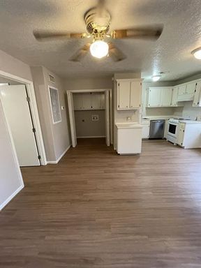 296 Friendship Ln. - 21, Fredericksburg, TX 78624