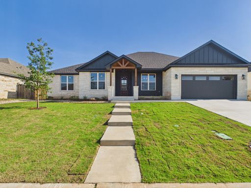 110 Parlin, Fredericksburg, TX 78624