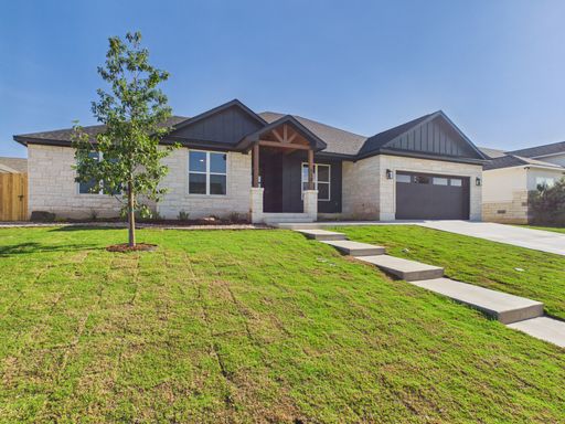 110 Parlin, Fredericksburg, TX 78624