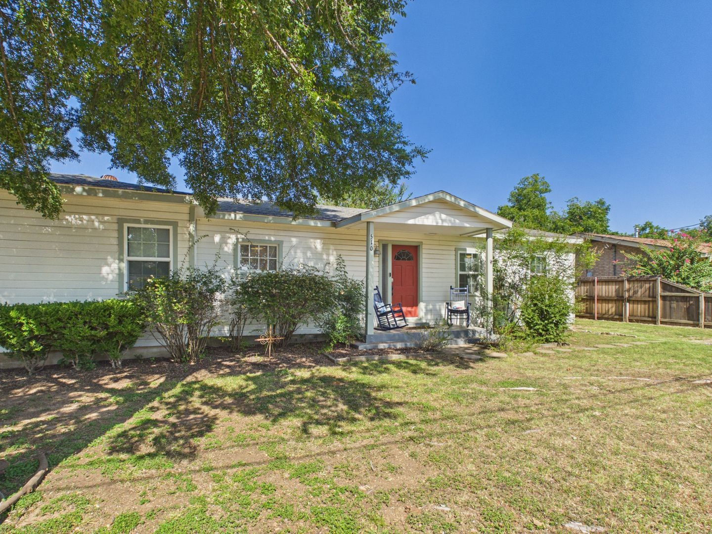 Fredericksburg House: 510 S Olive