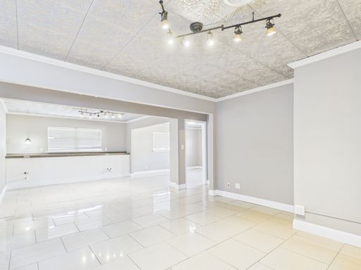 1209 E Main  , Fredericksburg, TX 78624