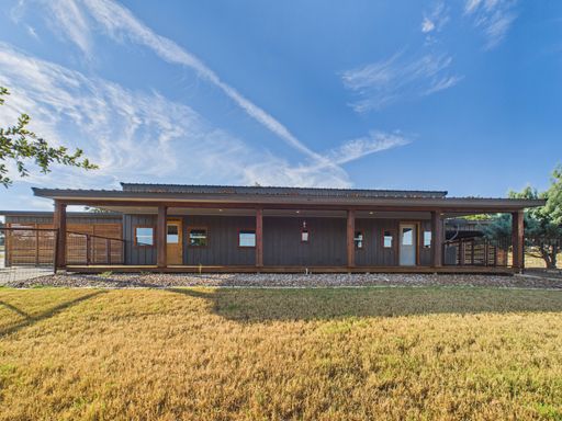 1016 LUCKENBACH-CAIN CITY RD, Fredericksburg, TX 78624