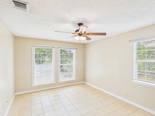 328 Glenmoor, Fredericksburg, TX 78624