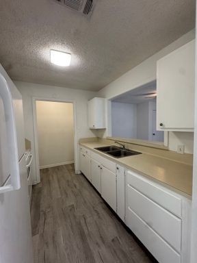 1601 Stoney Ridge Court, Unit 2, Marble Falls, TX 78654