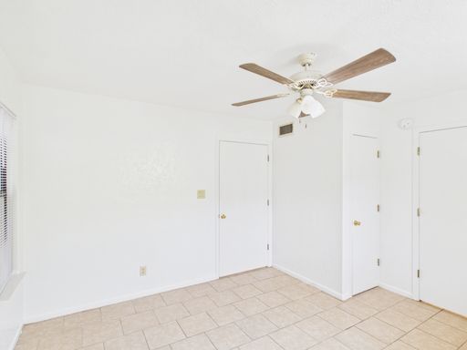 293 Billie Dr. - 13, Fredericksburg, TX 78624