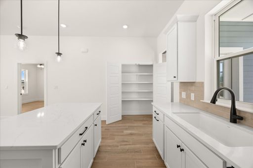 802 S Creek , Unit 101, Fredericksburg, TX 78624