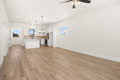802 S Creek , Unit 101, Fredericksburg, TX 78624