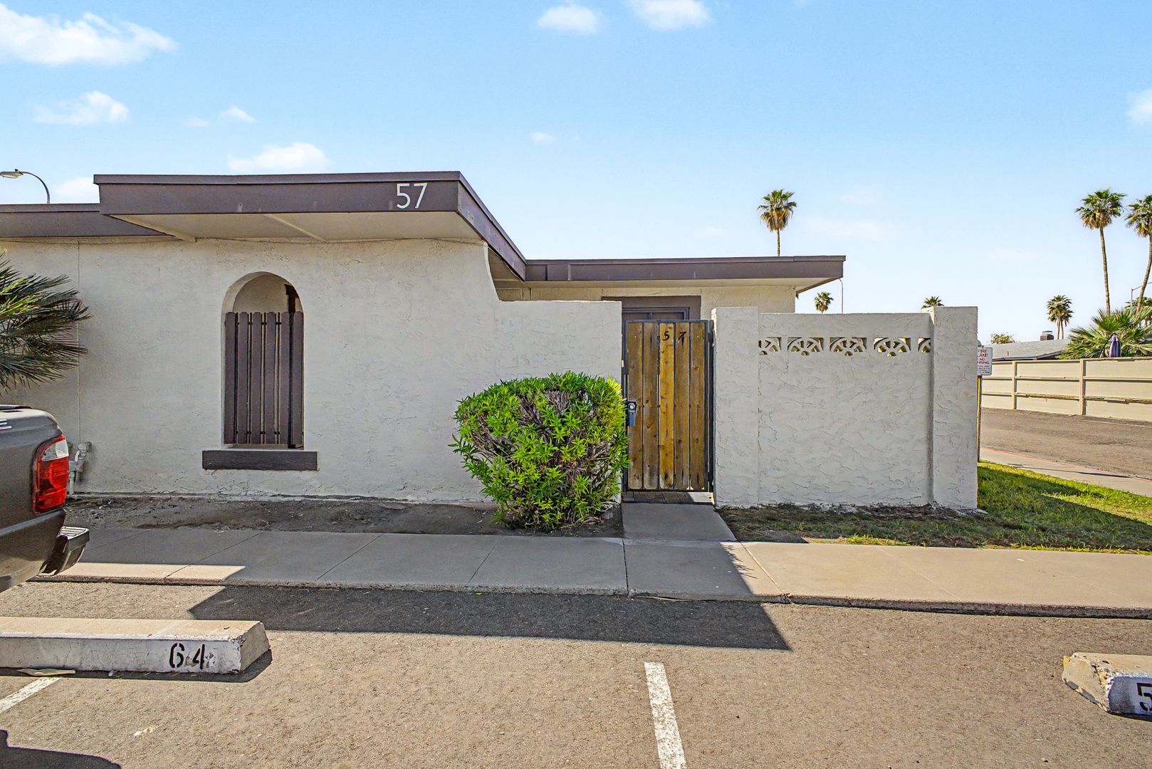 Mesa House: 830 S Dobson Rd 57