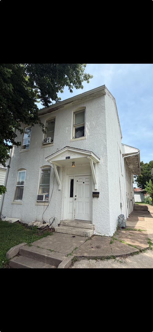 Quincy Apartment: 1017 Jersey