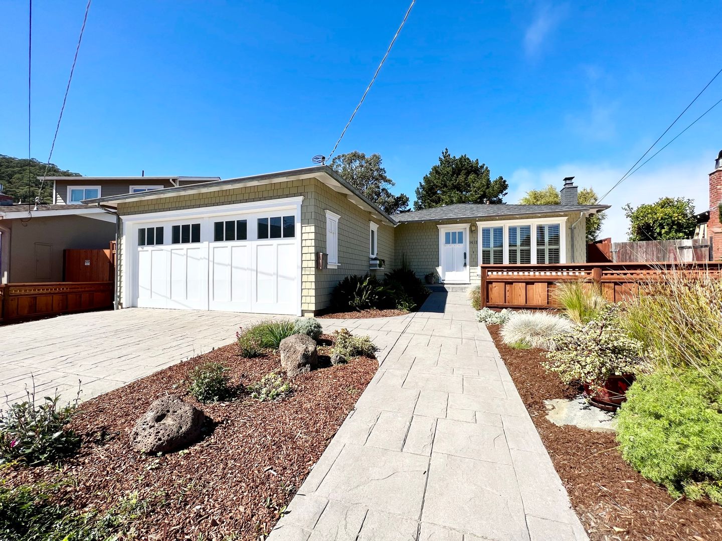 Pacifica House: 1411 Serra Dr