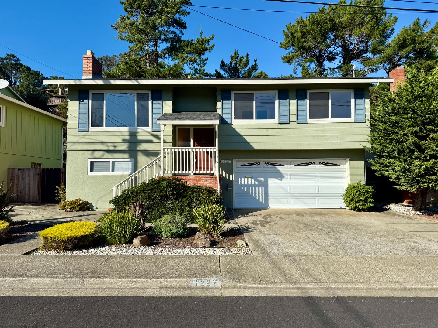 Pacifica House: 1227 Redwood Way