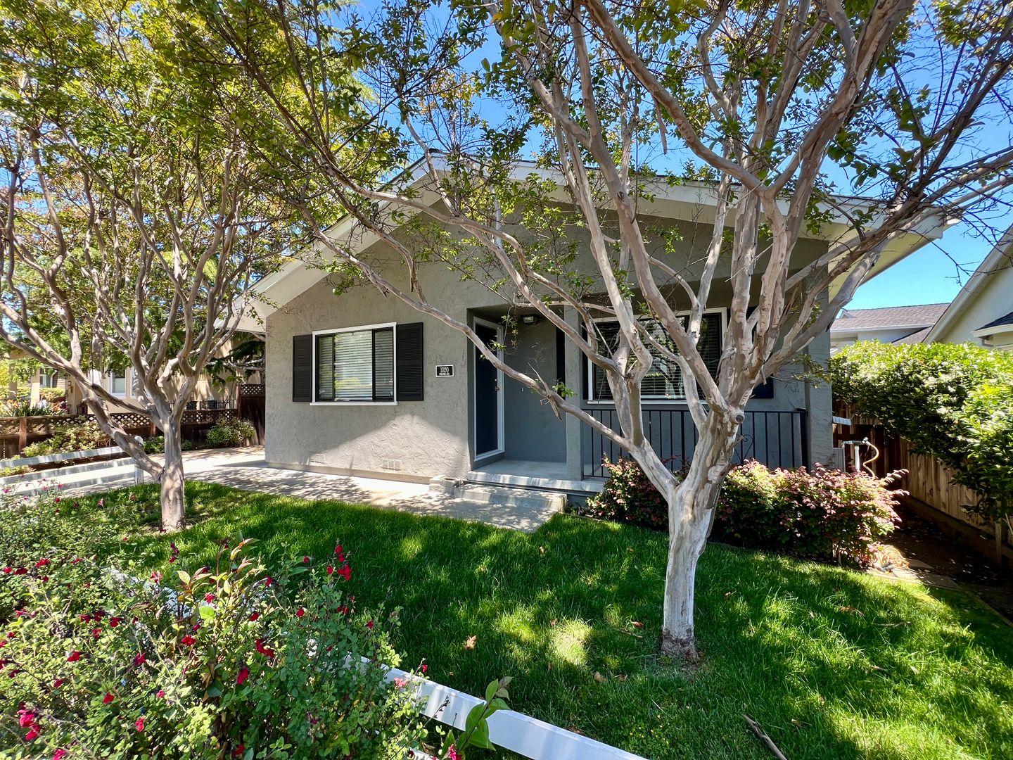 Burlingame House: 1020 Paloma Avenue
