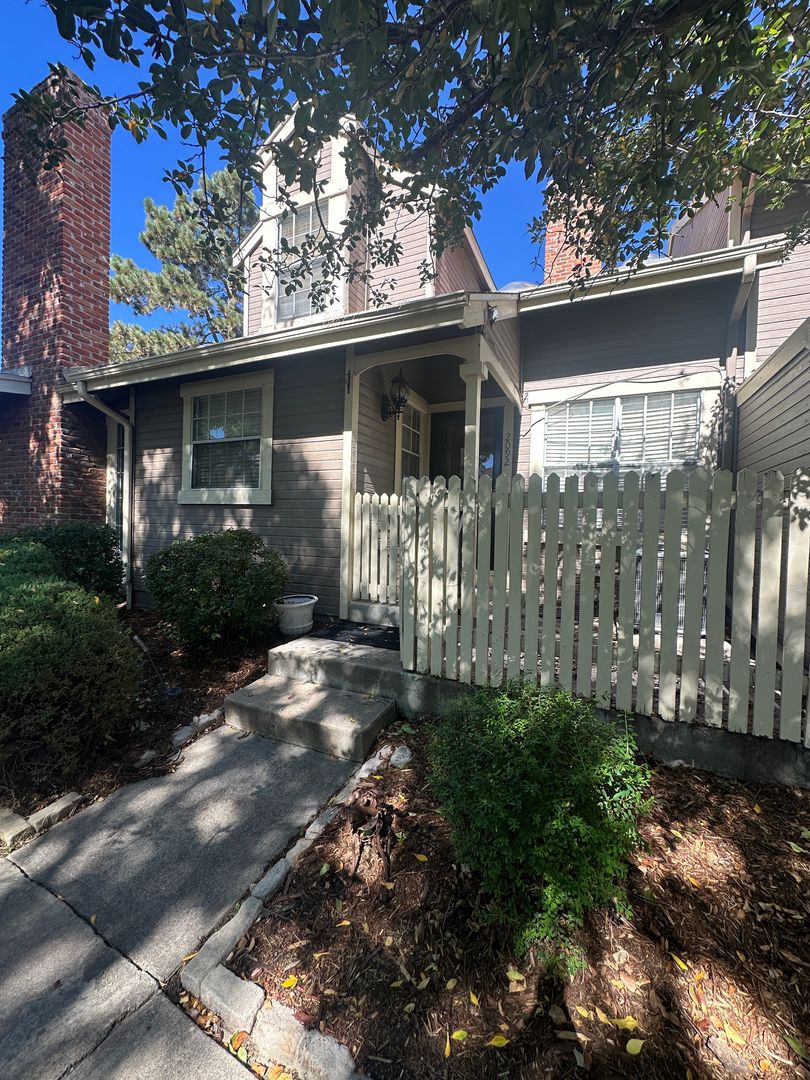 Aurora House: 2092 S Helena St #B