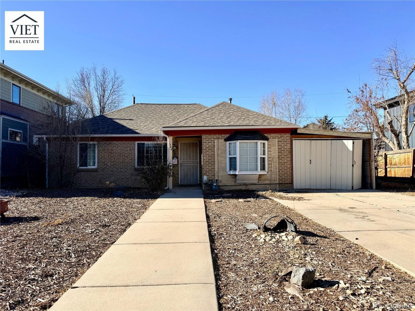 Denver House: 1055 Leyden St