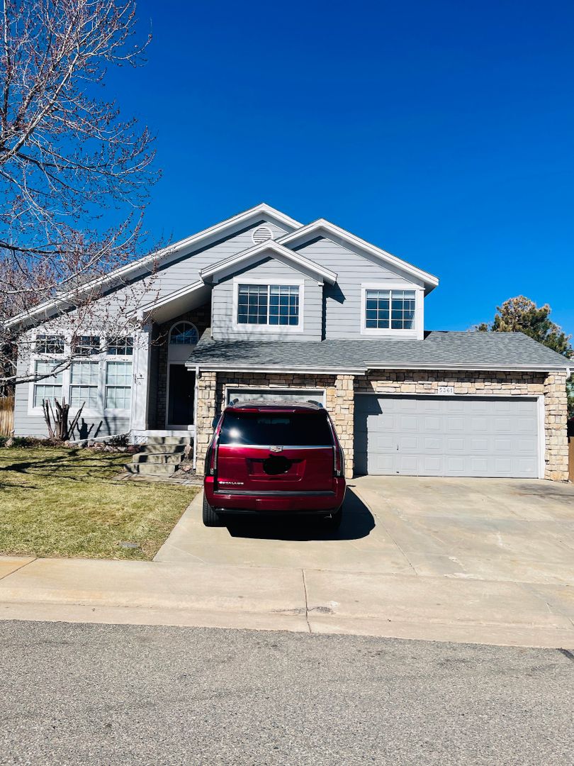 Centennial House: 5361 S Dunkirk Way