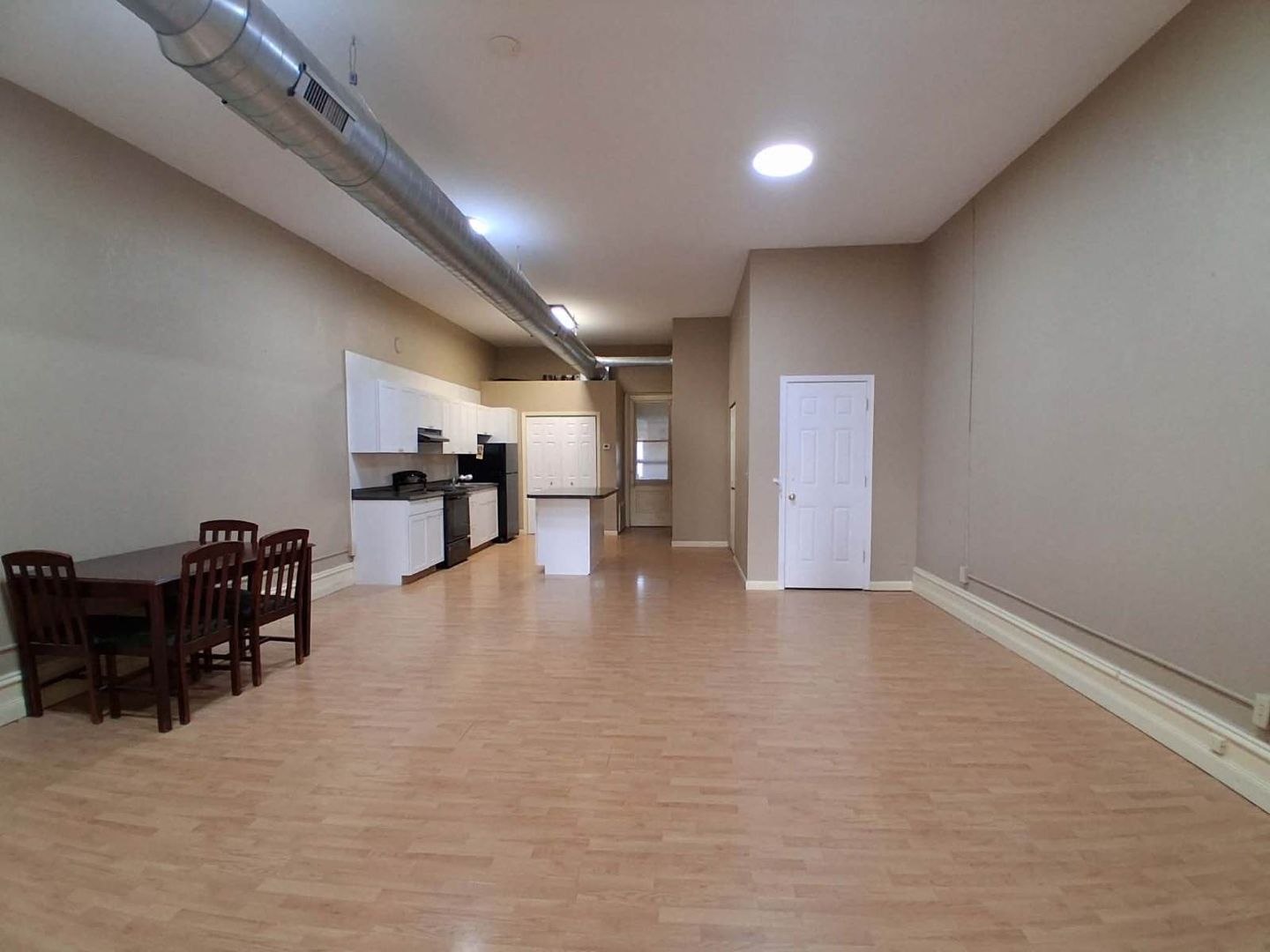 Homer House: 106.5 E Main St