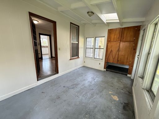 Listing photo thumbnail