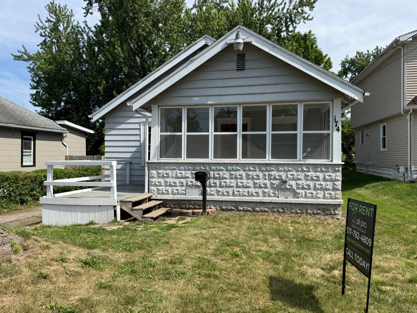 Jackson House: 174 Walcott Ave