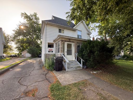 ***Move-In Special- FREE SEPTEMBER 2026 RENT***Upper 1-Bedroom Duplex