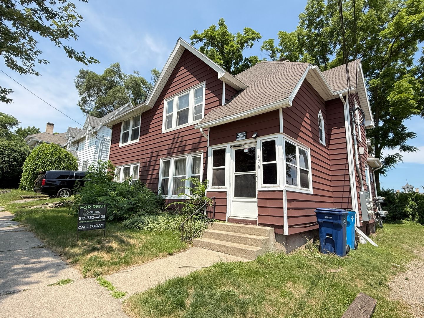 Jackson Apartment: 406 W Washington Ave