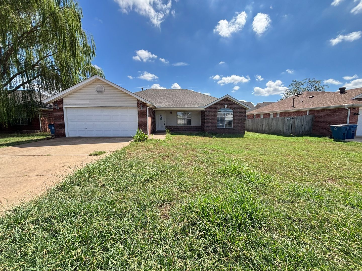 Bentonville House: 2405 SW 17th St