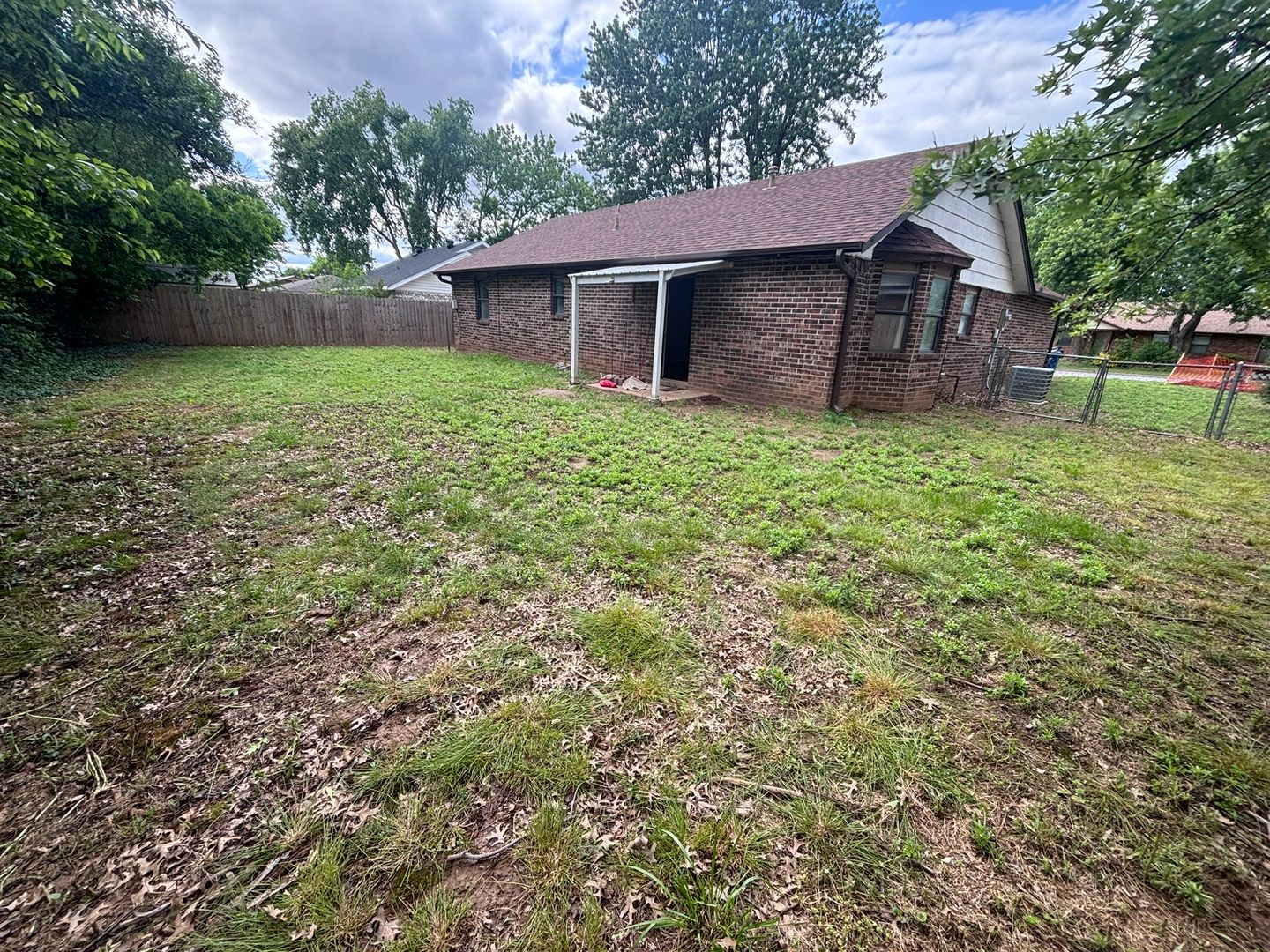 Bentonville House: 2607 NE Purdue Cir
