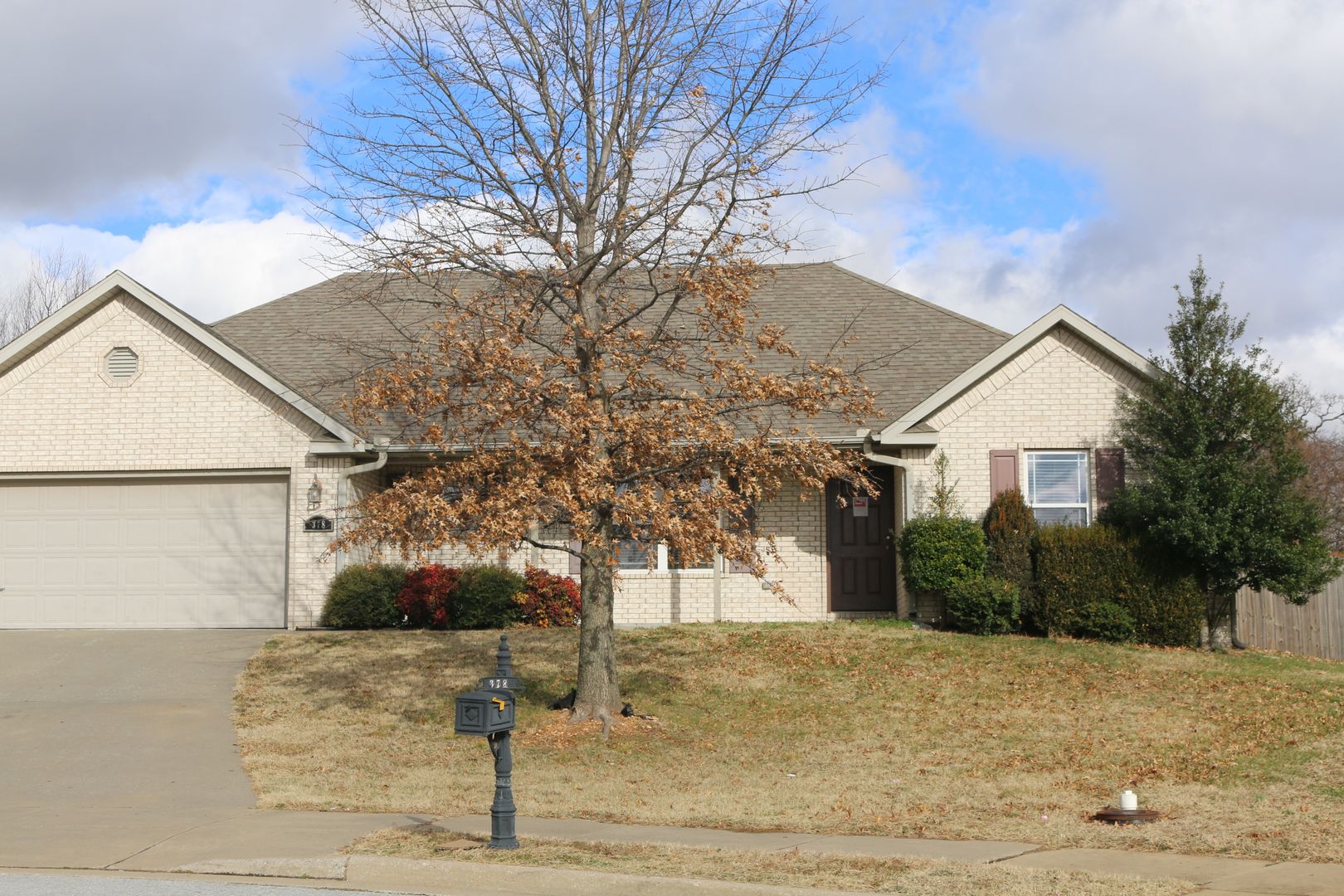 Springdale House: 378 Milas St.