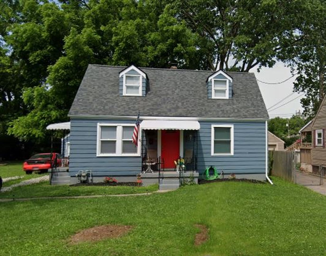 Middletown House: 1732 Carolina St