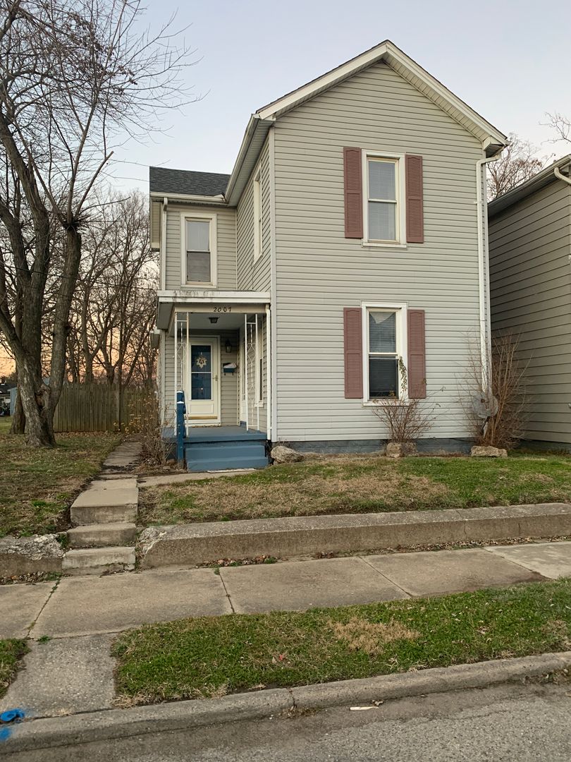 Middletown House: 2007 Logan Ave
