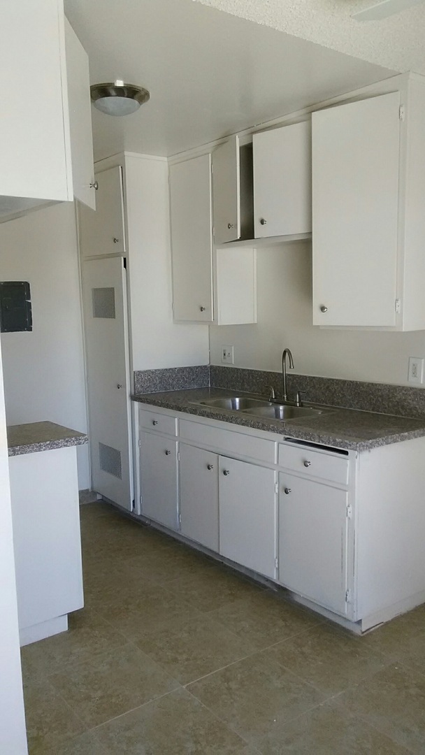 Victorville Apartment: 14396 Sarasota Way