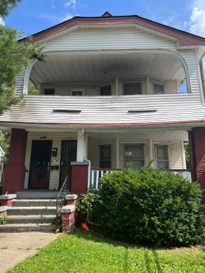 3293 E 121st Street - Up Unit Cleveland, OH 44120 – photo 1