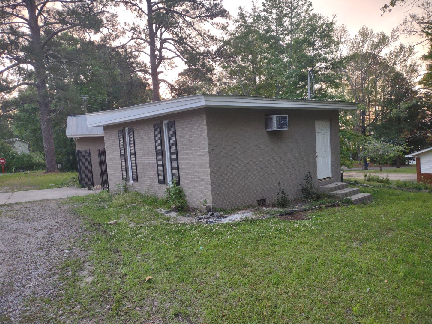Morgan Road 9209 5 of 12
