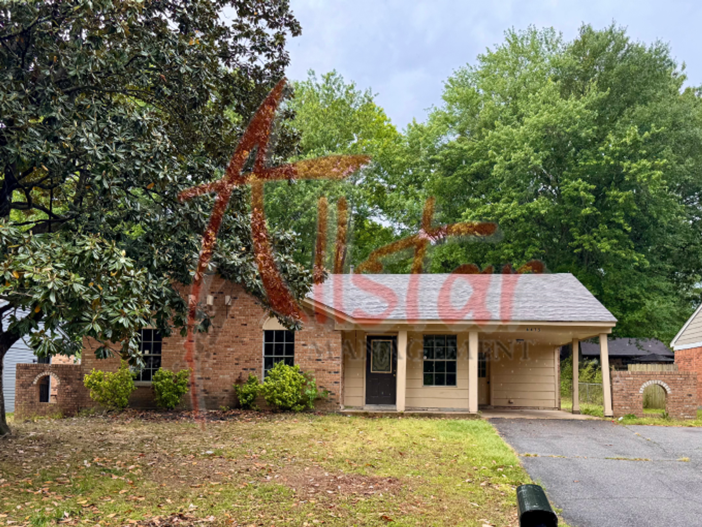 Horn Lake House: 6475 Forest Glen