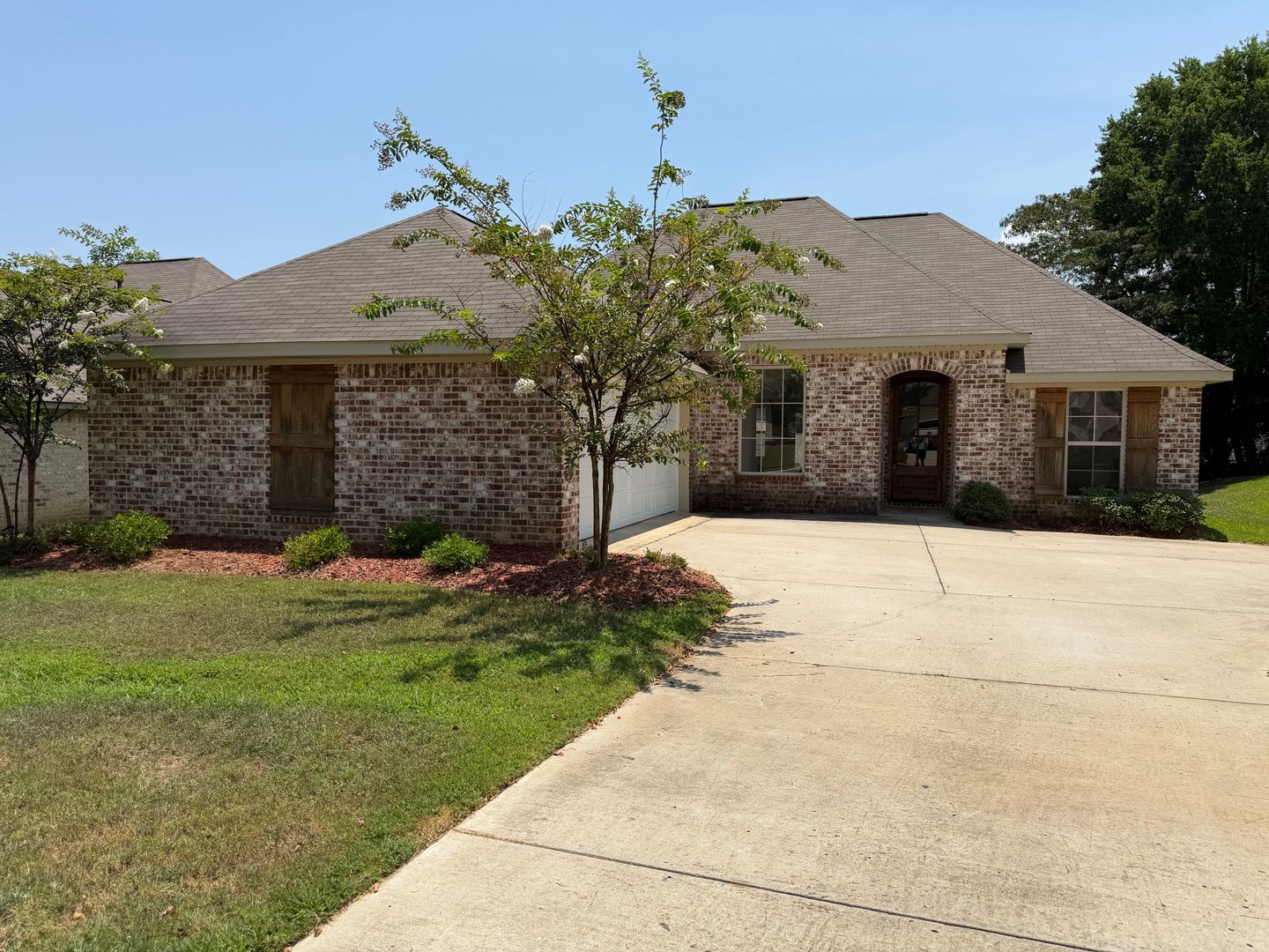 Pearl House: 464 Silver Hill Drive