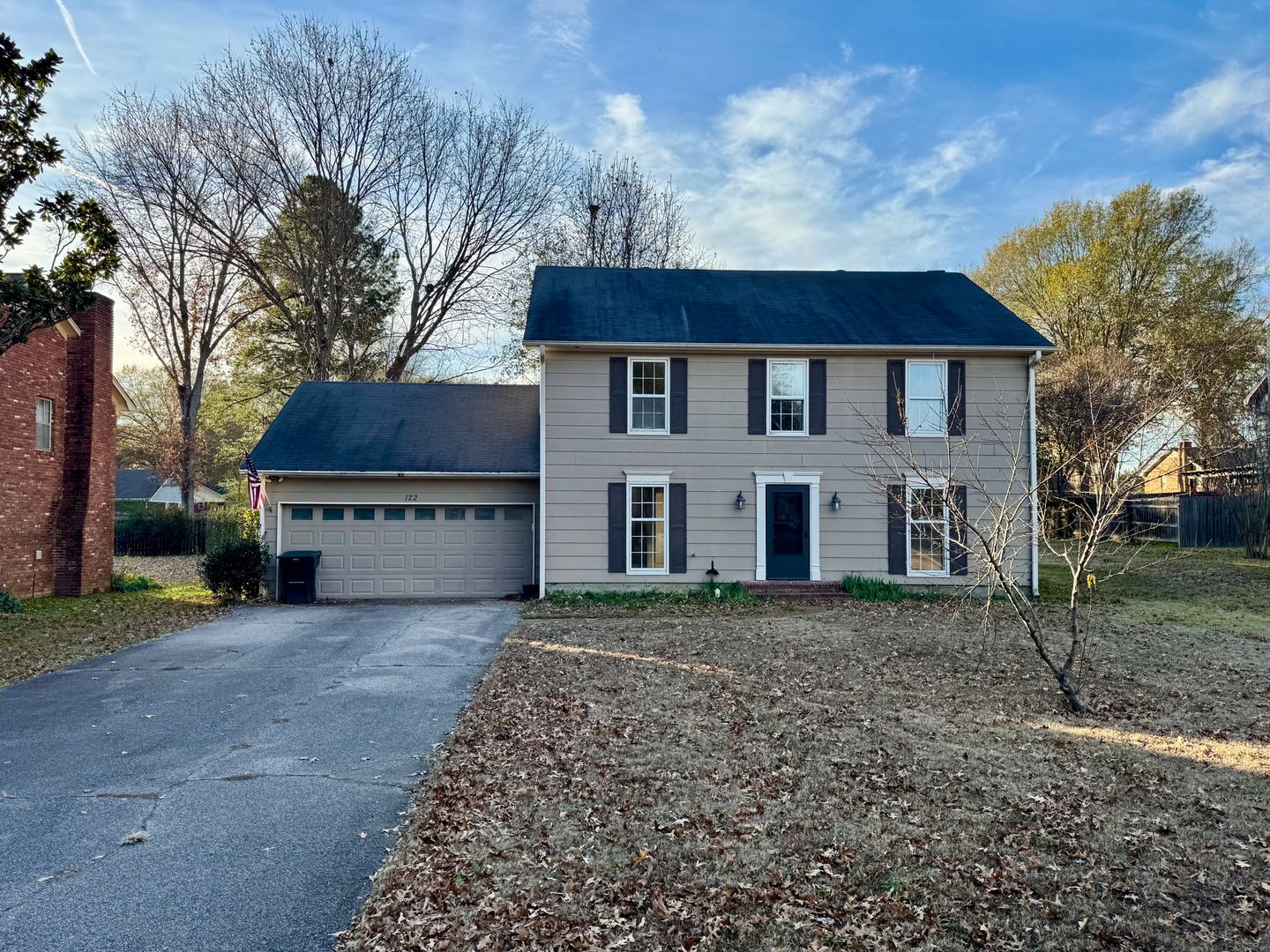 Collierville House: 122 York Haven Drive