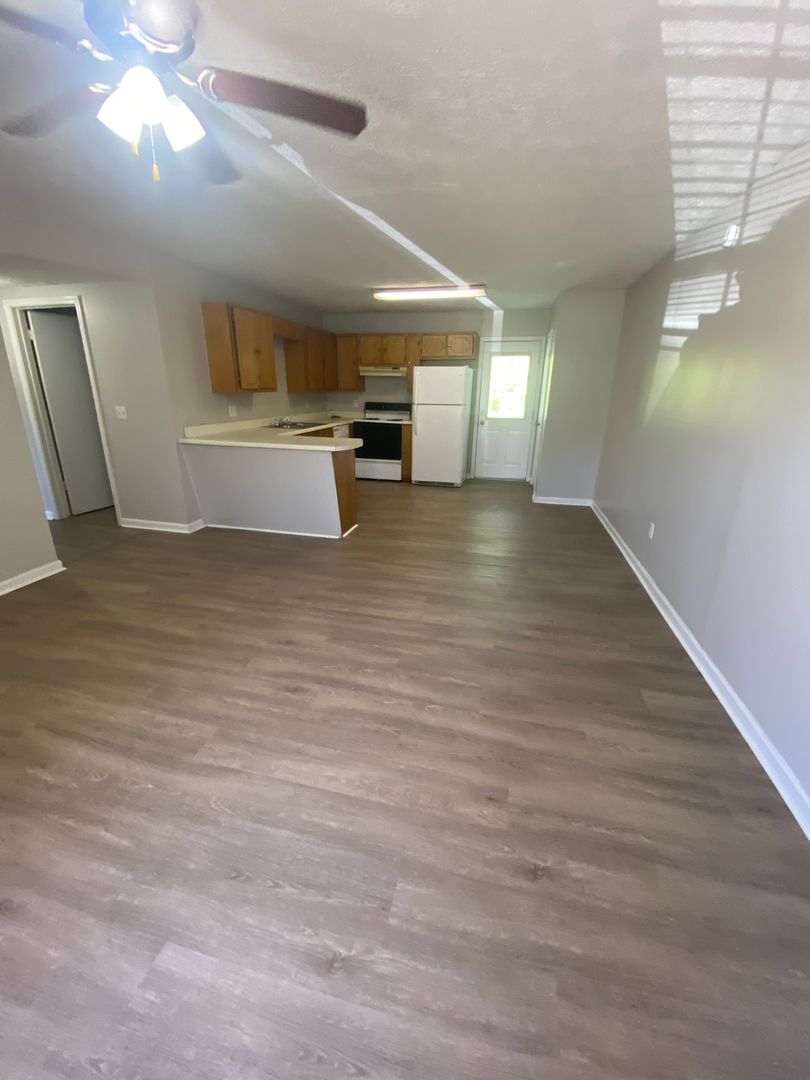 Fulton Apartment: 105 Wheeler Drive