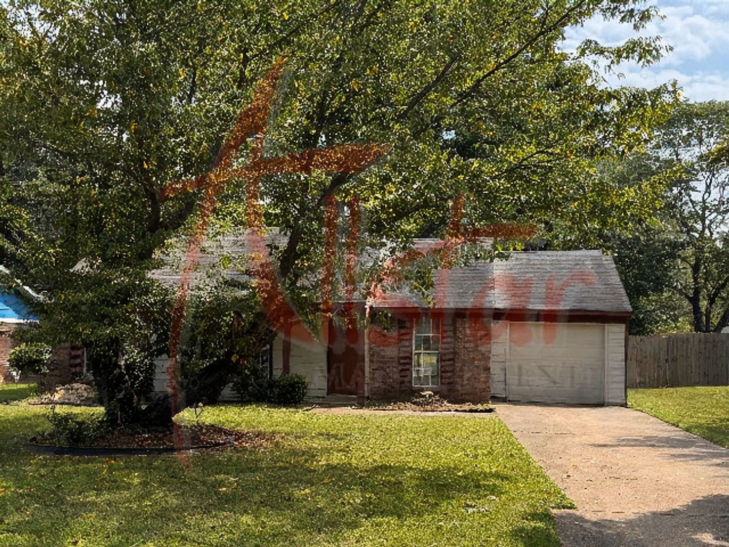 Horn Lake House: 6270 Shady Glen Cove