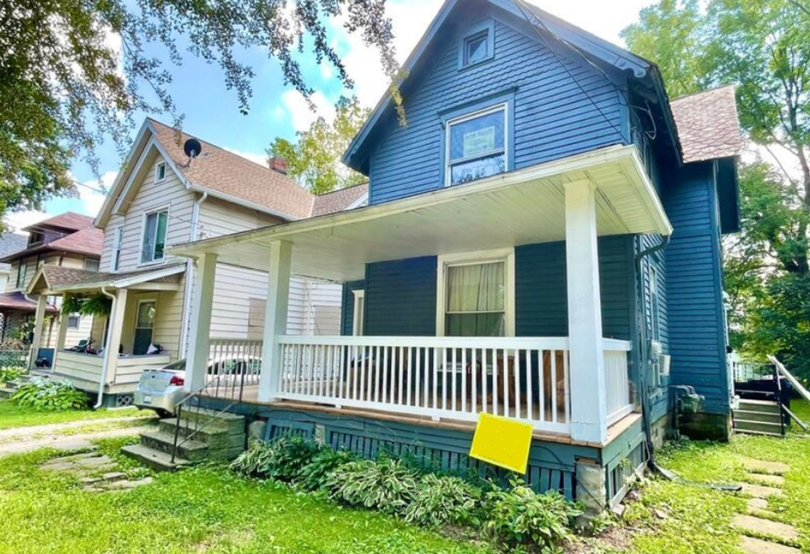 Elyria Apartment: 228 Gates Avenue