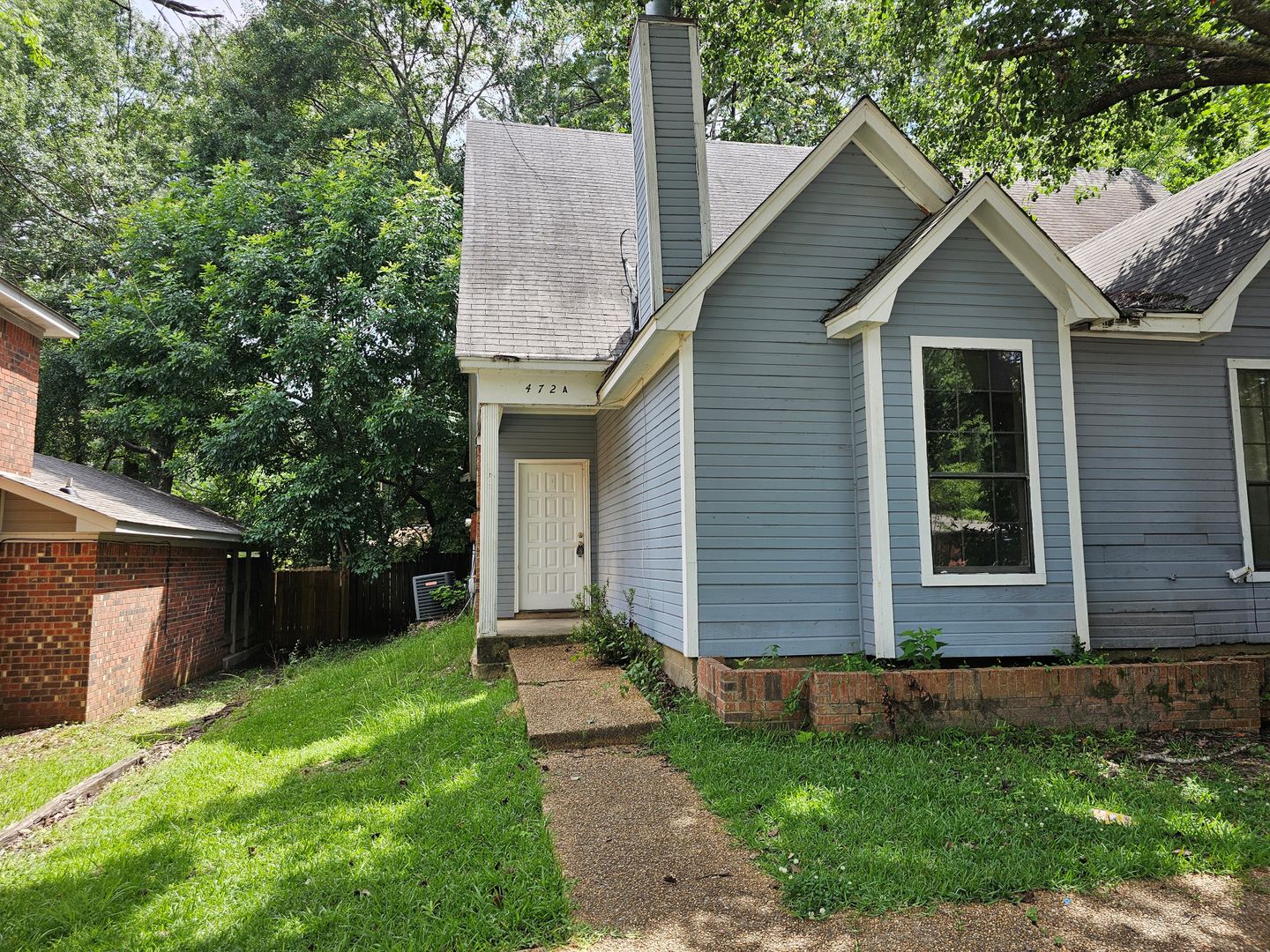 Brandon House: 472 A Brendalwood Drive