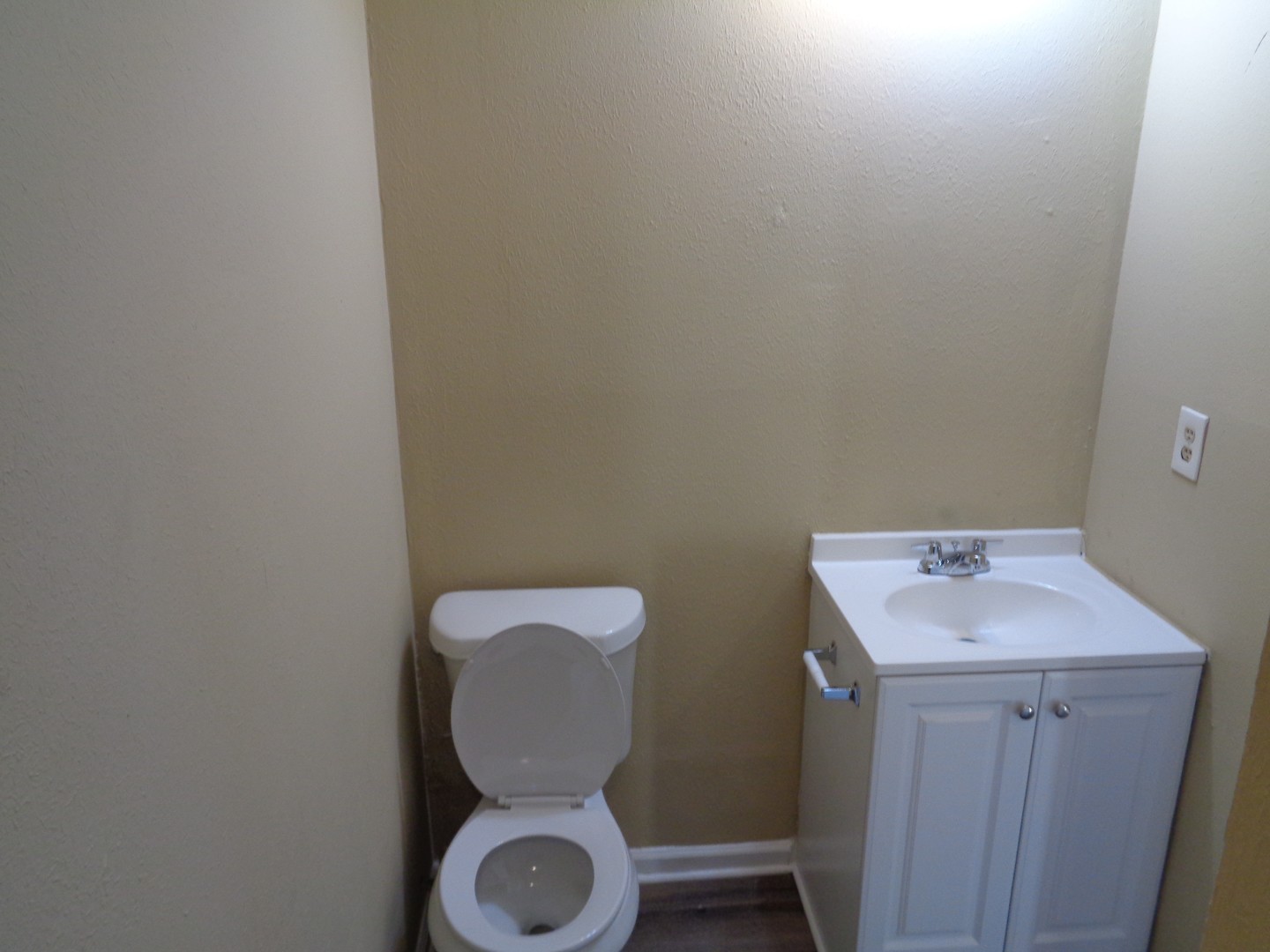 Holly Springs House: 442  OLD Hudsonville Rd (old)